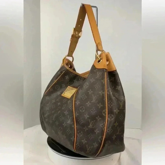 LOUIS VUITTON MONOGRAM GALLERIA GM SHOULDER BAG with Certificate of Authenticity - Picture 4 of 15